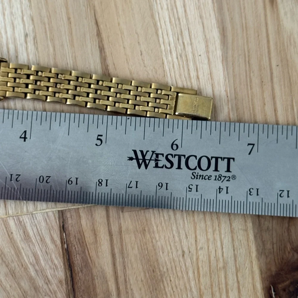 Seiko Vintage Ladies Watch Black Dial Gold-Tone Bracelet New Battery